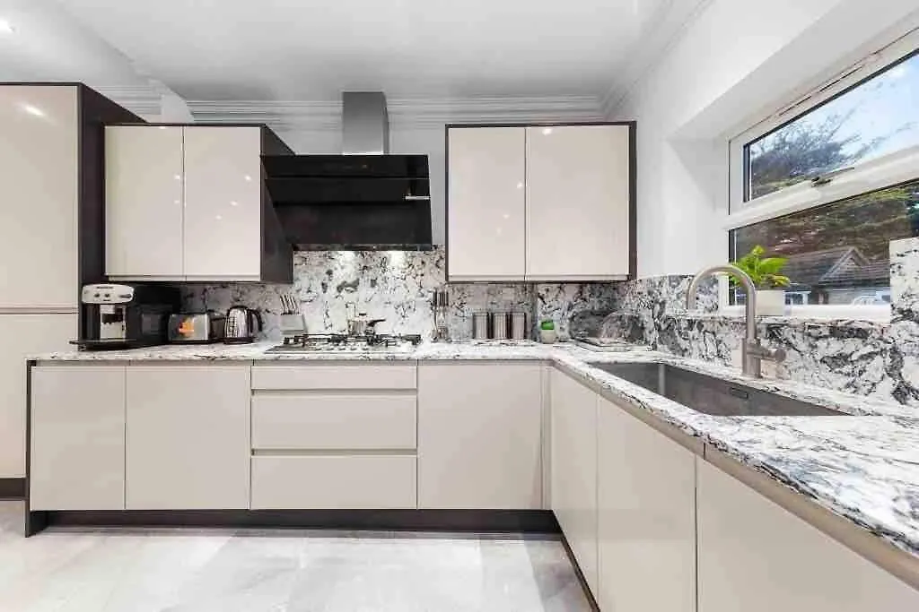 Casa vacanze Villa Sleeps 10, Cinema Tv , 2 Baths, 10 Mins To Stratford Ilford