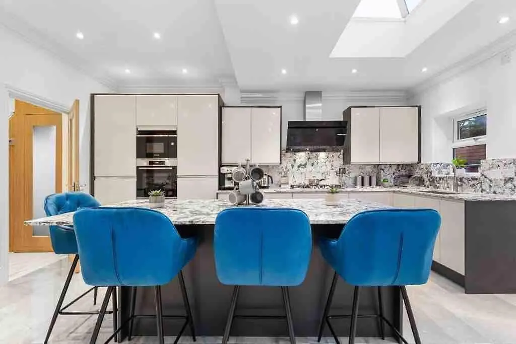 Casa vacanze Villa Sleeps 10, Cinema Tv , 2 Baths, 10 Mins To Stratford Ilford Regno Unito