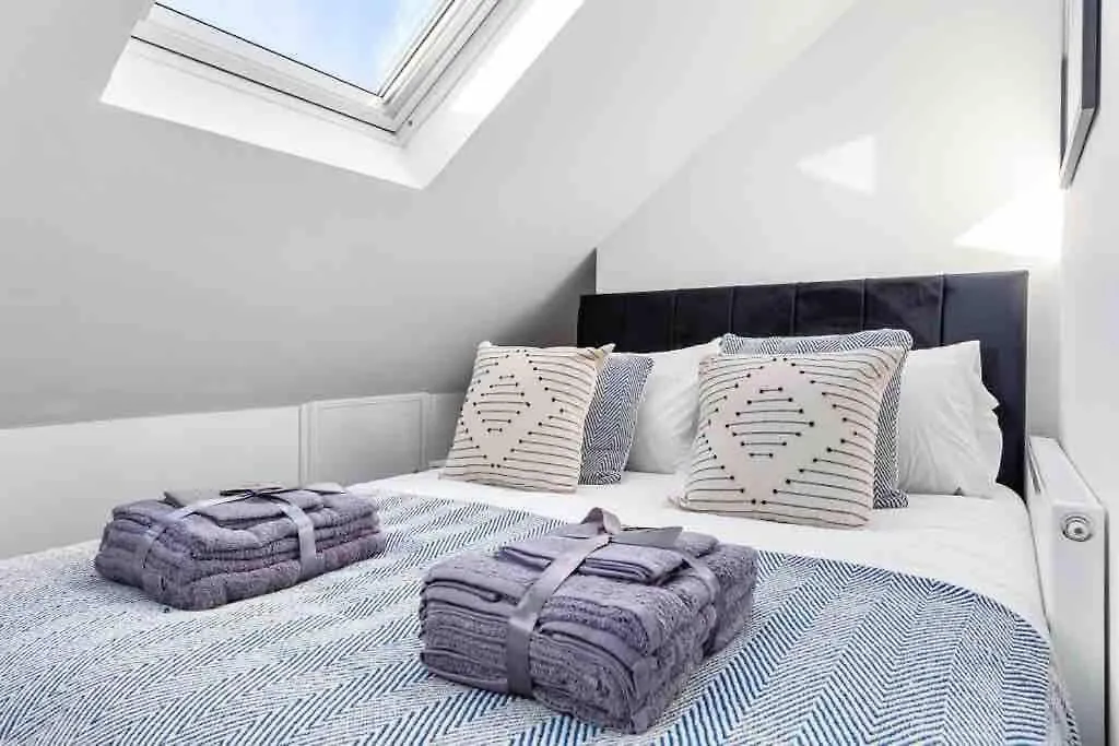 Sleeps 10, Cinema Tv , 2 Baths, 10 Mins To Stratford Villa Ilford 0*,
